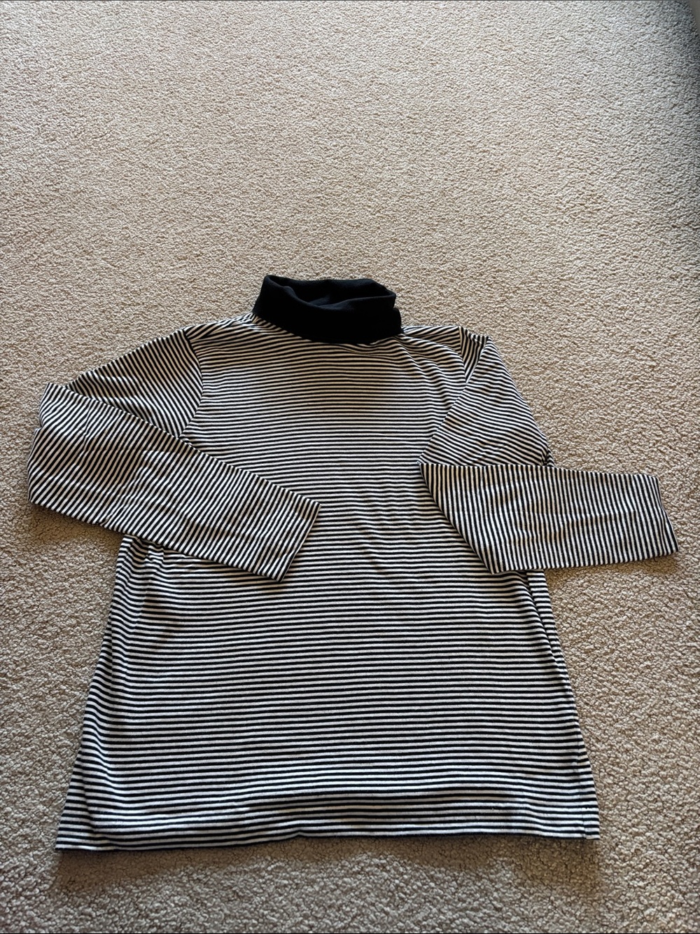 Vintage Liz Sport Black & White Striped Turtleneck Long Sleeve Tee